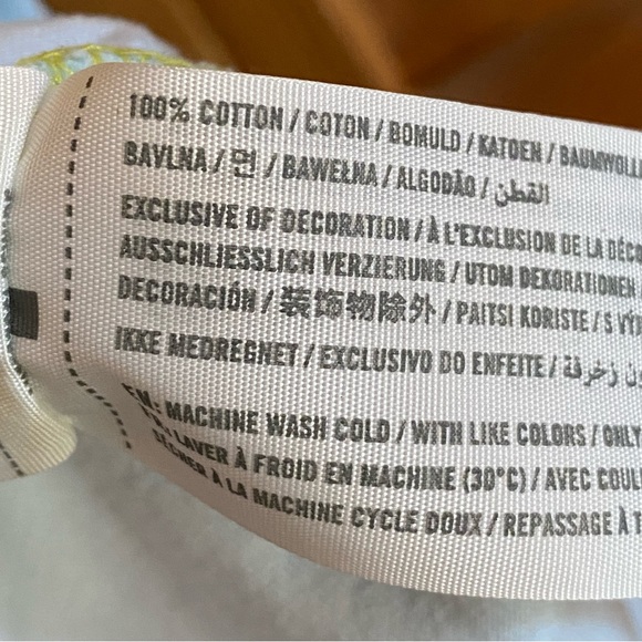 ☀️Hollister, Size XS, Ombré, Logo Graphic, Short Sleeve Top - Picture 4 of 10